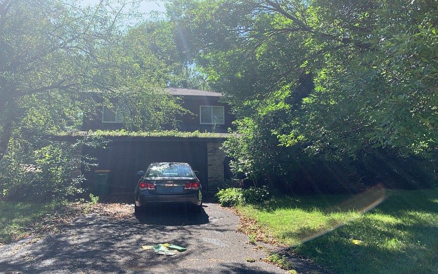 1st image of 770 Clearbrook Ln