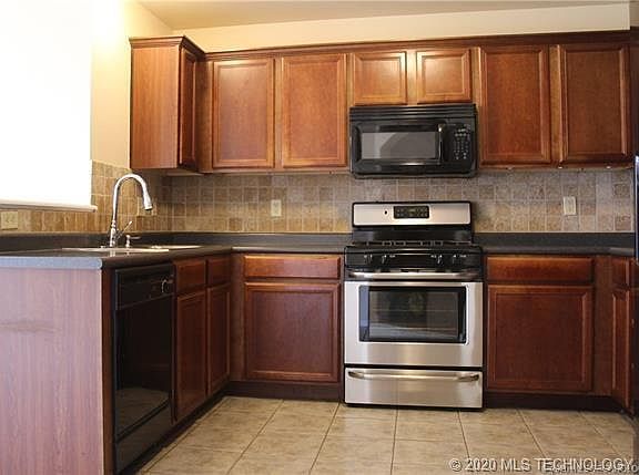 3rd image of 20408 E 44th St S