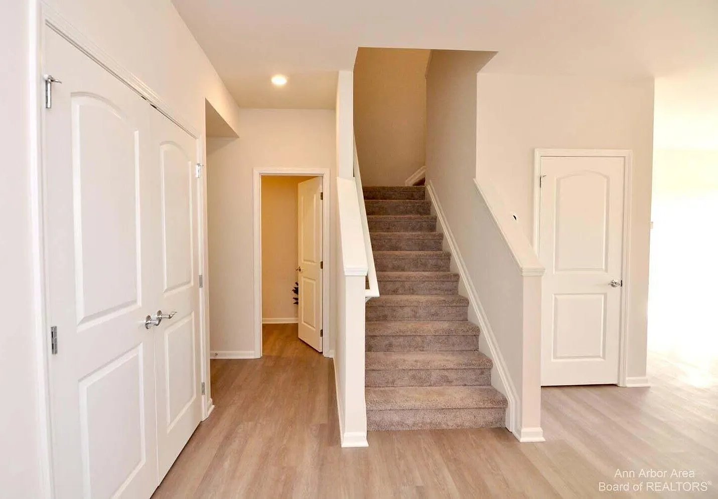 3 bed, 2.5 bath, 1910 sqft, $2,750 — Photo 4