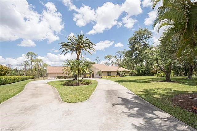 2nd image of 6781 Bottlebrush Ln