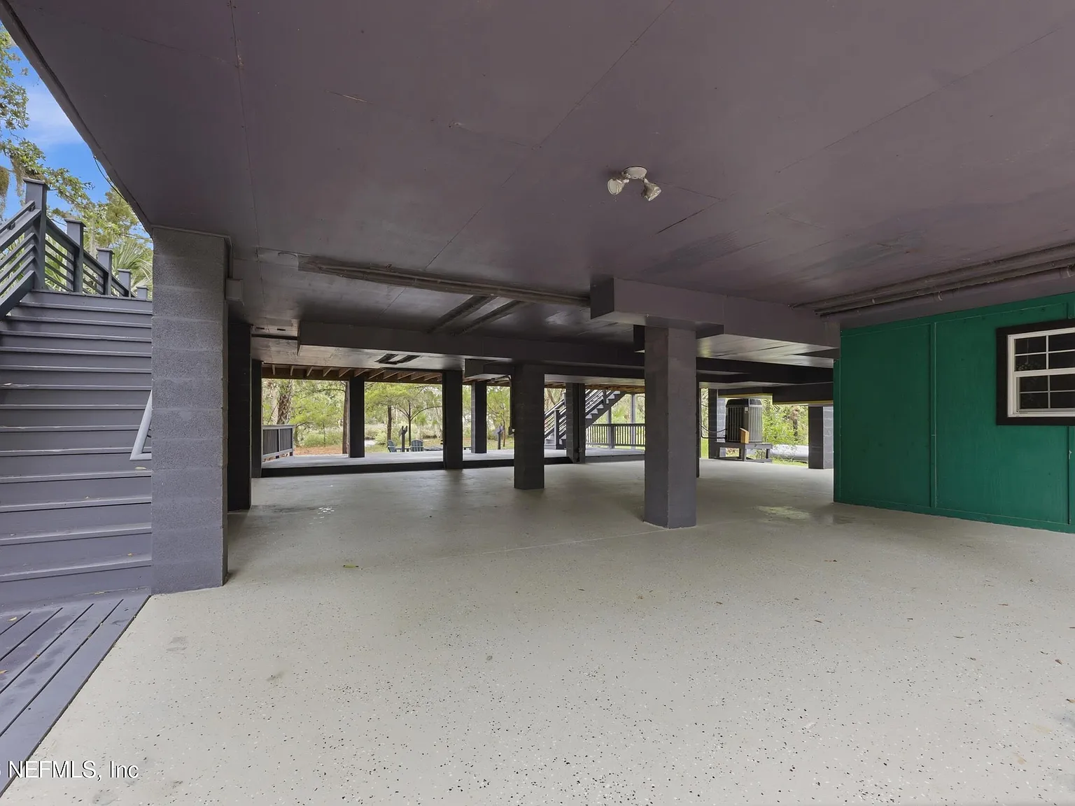 2 bed, 2.0 bath, 2223 sqft, $5,500 — Photo 4