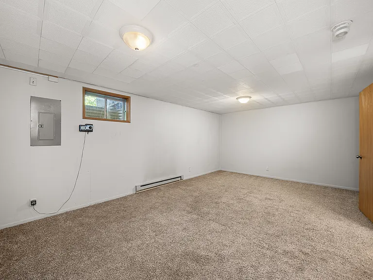 8213 N Colton St — Photo 15