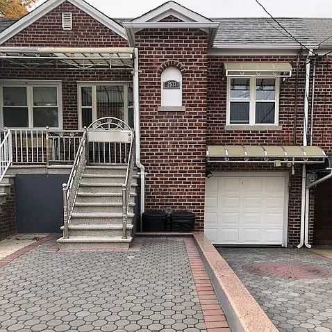 1st image of 2533 Tenbroeck Ave