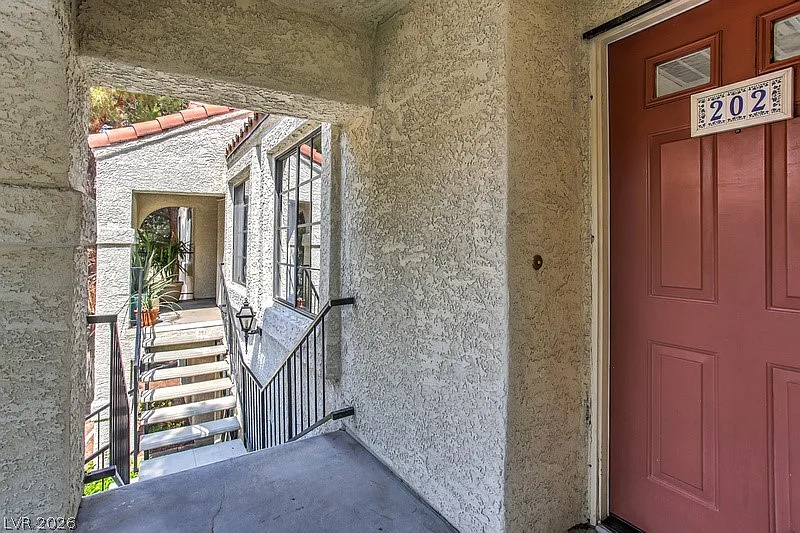 2 bed, 2.0 bath, 884 sqft, $1,400 — Photo 4