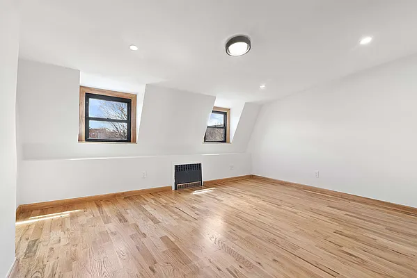 Rented by Compass | media 11