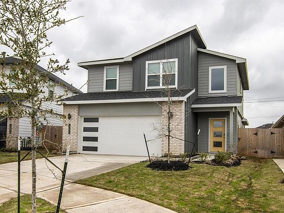 2nd image of 12832 Barnesbury Ln