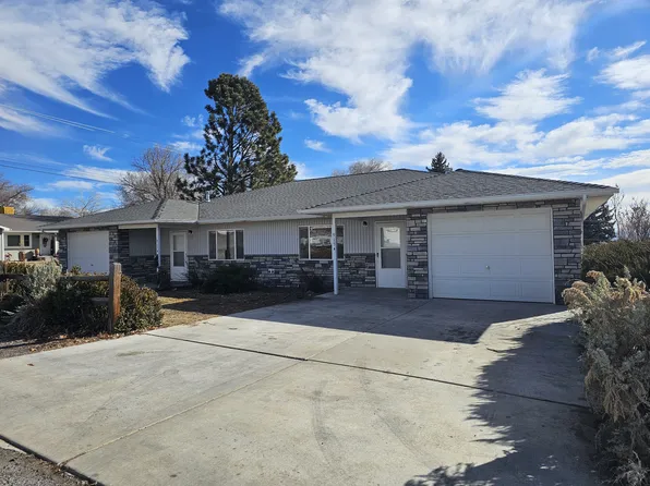 915 NW Ash Ave APT A, Cedaredge, CO 81413