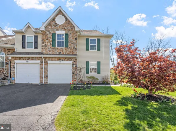 580 Harrington Ct, Harleysville, PA 19438
