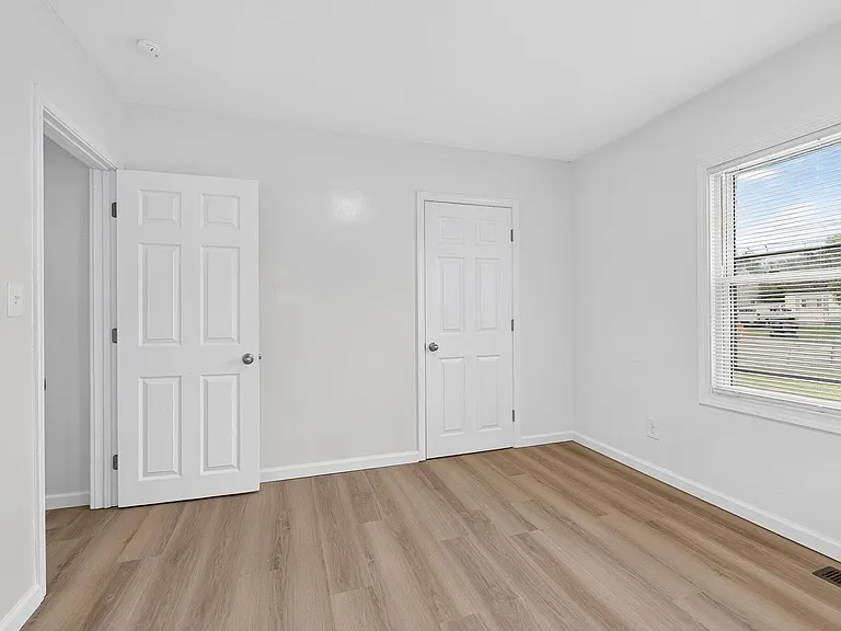 1302 Oakland Park Ave — Photo 12