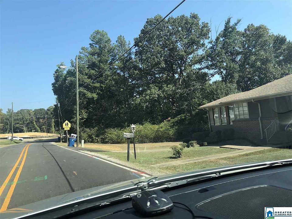 2nd image of 136 Forest Rd #0