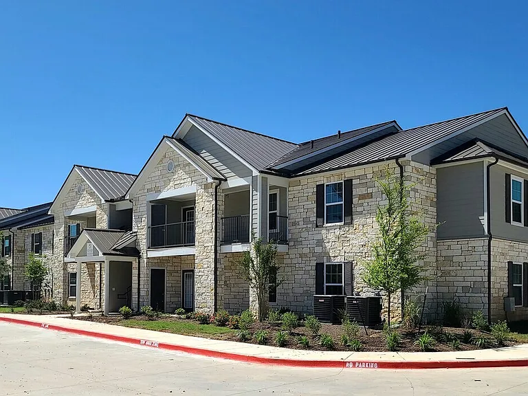 Western Springs Apartments — Photo 12