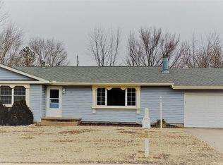 10 Deveron Rd, Winfield, KS 67156