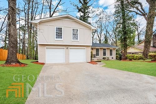 2nd image of 523 Rockborough Dr