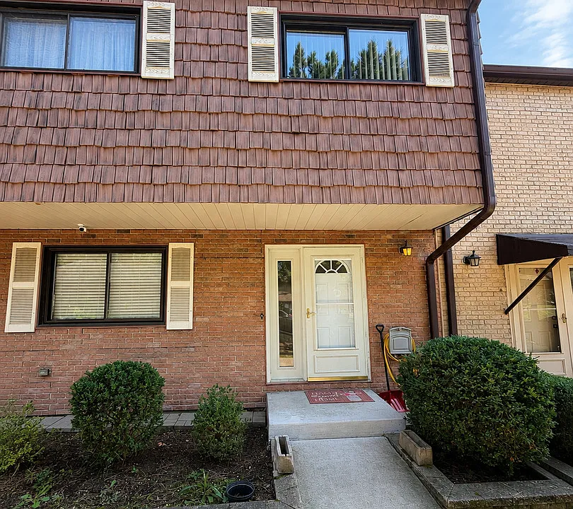 495 Crow Ln #495