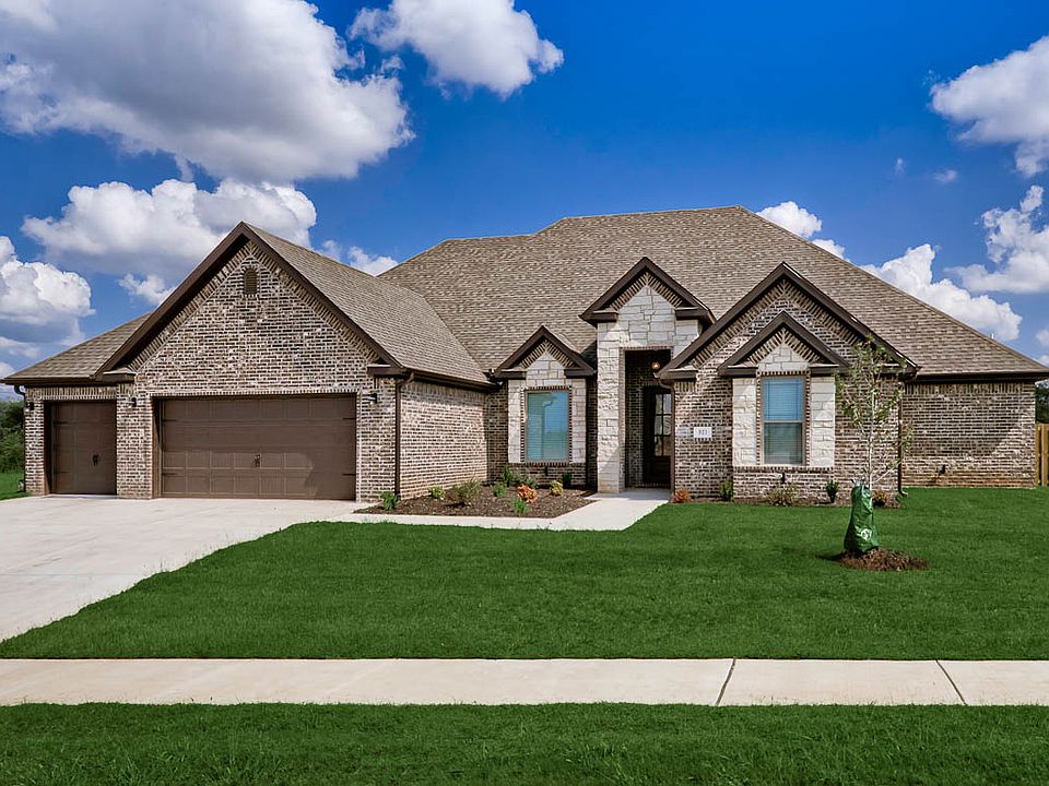 1st image of 921 Little Osage Ave