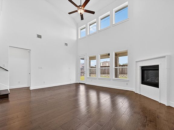 3rd image of 13912 Chestnut Glen Ln