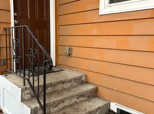 713 3rd Ave NW #B, Minot, ND 58703