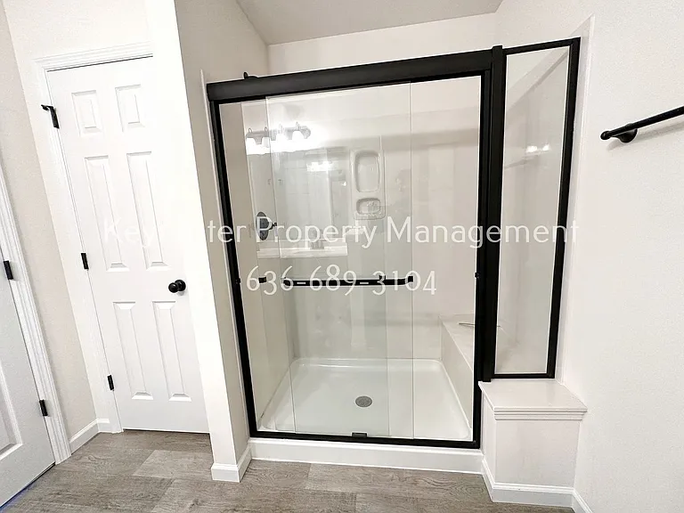350 Hammerstone Dr — Photo 6