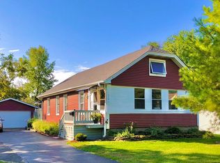 1206 Prairie St, Aurora, IL 60506