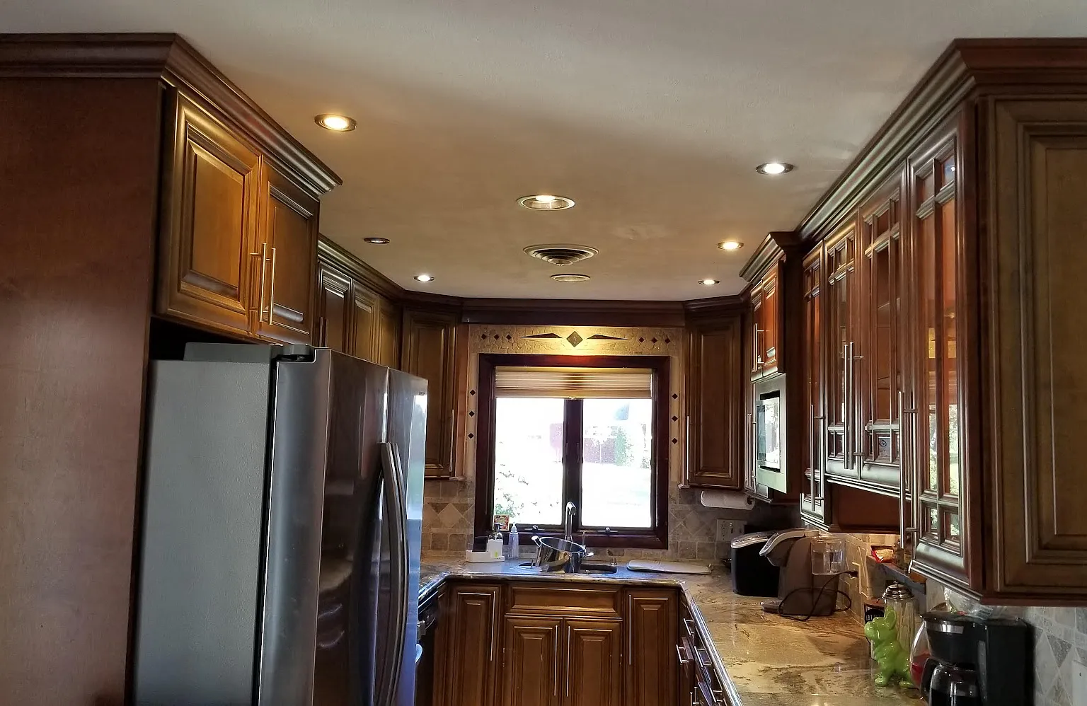 27 Donald Ct — Photo 4