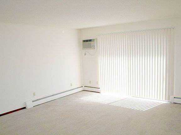5th image of 4200 Parklawn Ave #8204