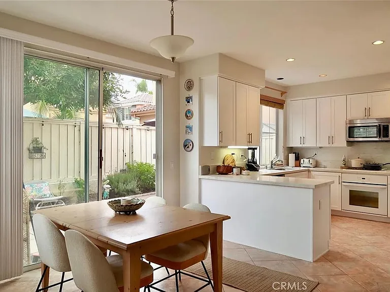 12944 Maxwell Dr — Photo 4