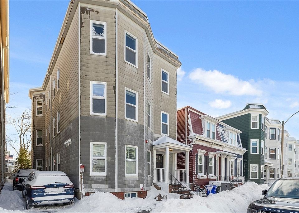 1st image of 645 E 6th St