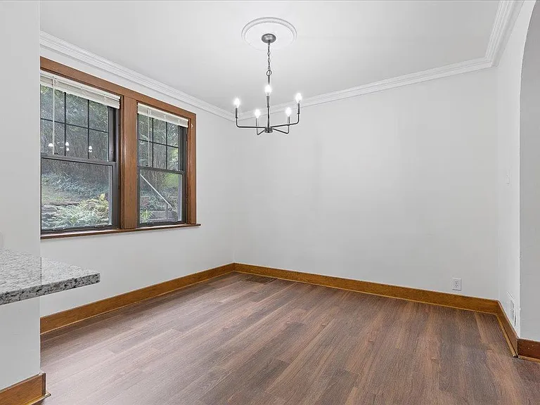 3033 Brentwood Ave — Photo 9