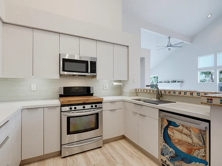 27529 Serena — Photo 26