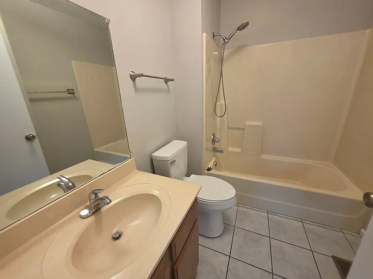 107 Oliver Street — Photo 9