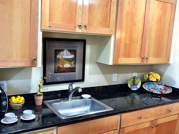5th image of 1371 Pedro St APT 17
