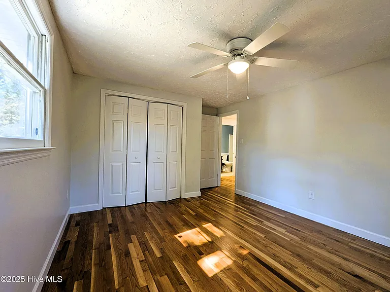 290 Diamondhead Dr S — Photo 15