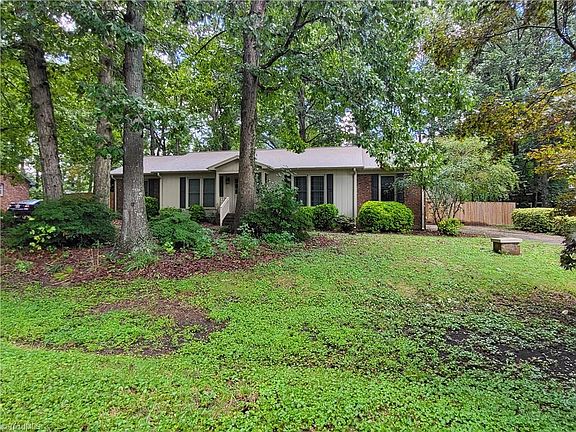 3rd image of 5012 Renville Dr