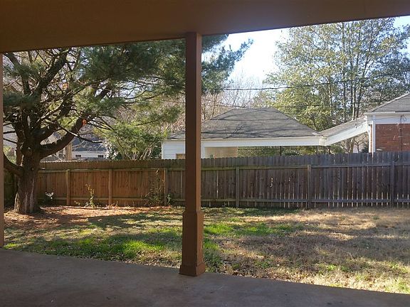 3rd image of 6203 Haddington Dr