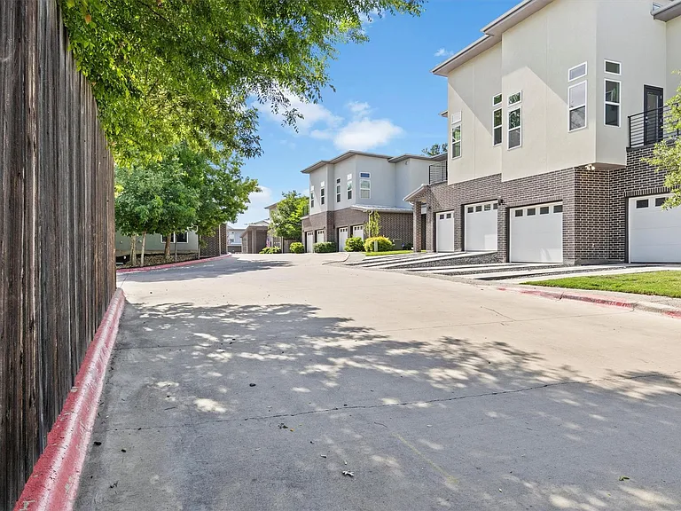 3905 Clawson Rd #4 — Photo 36