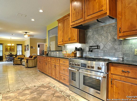 3rd image of 22918 Cielo Vista Dr