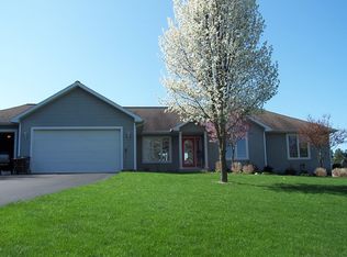 6490 Skyridge Dr NE, Belmont, MI