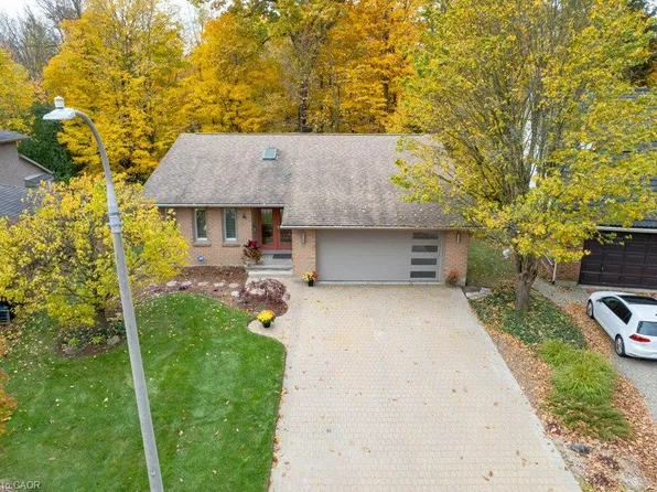 19 Kilbirnie Ct, Kitchener, ON N2R 1B7