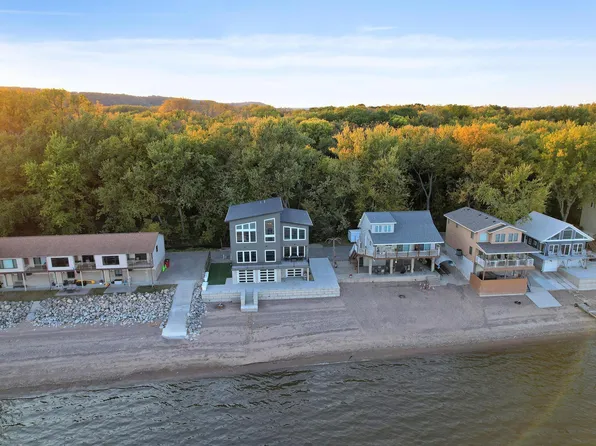 700 Central Point Rd, Lake City, MN 55041