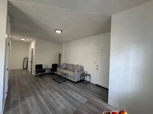 2402 W. Slauson Ave. - #B — Photo 3