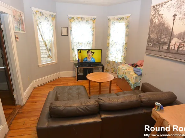 10 Brackett St #2, Brighton, MA 02135