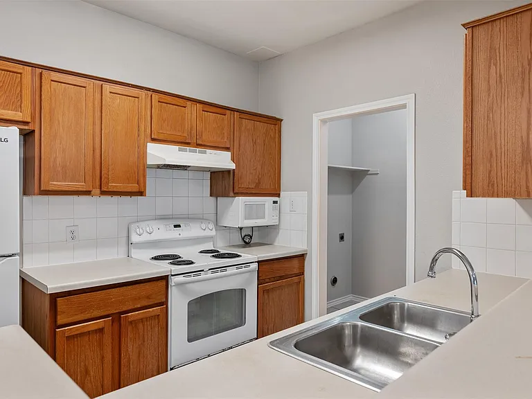 1720 Constantino Cir #A — Photo 13