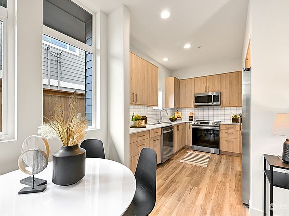 5th image of 1534 NW 59th Street #E