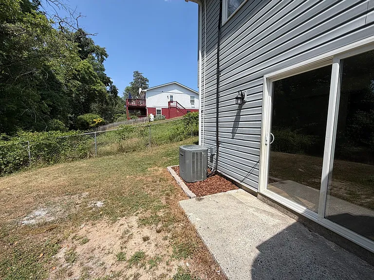 813 Ridge St — Photo 28
