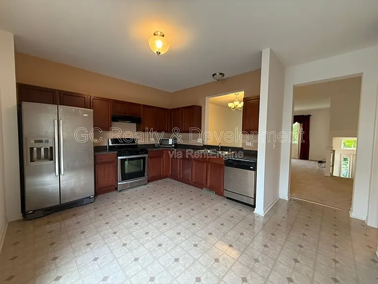 3398 Cameron Dr — Photo 5