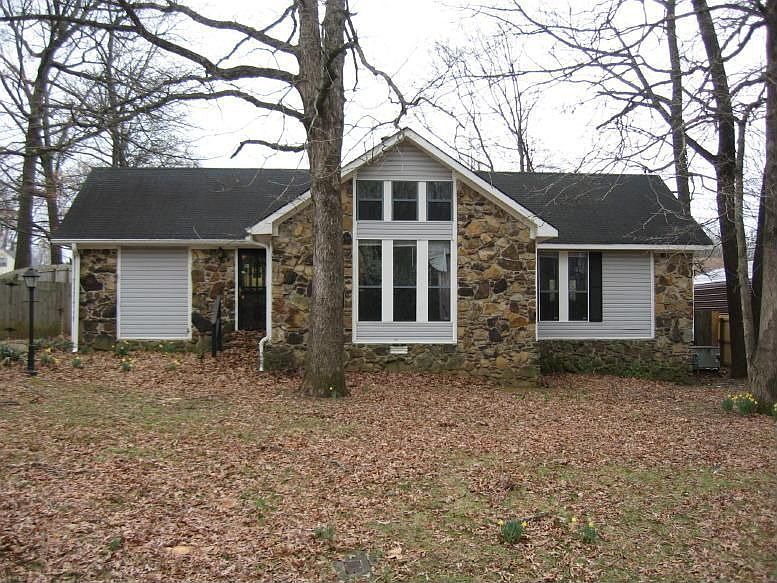 1st image of 70 Kemmons Dr