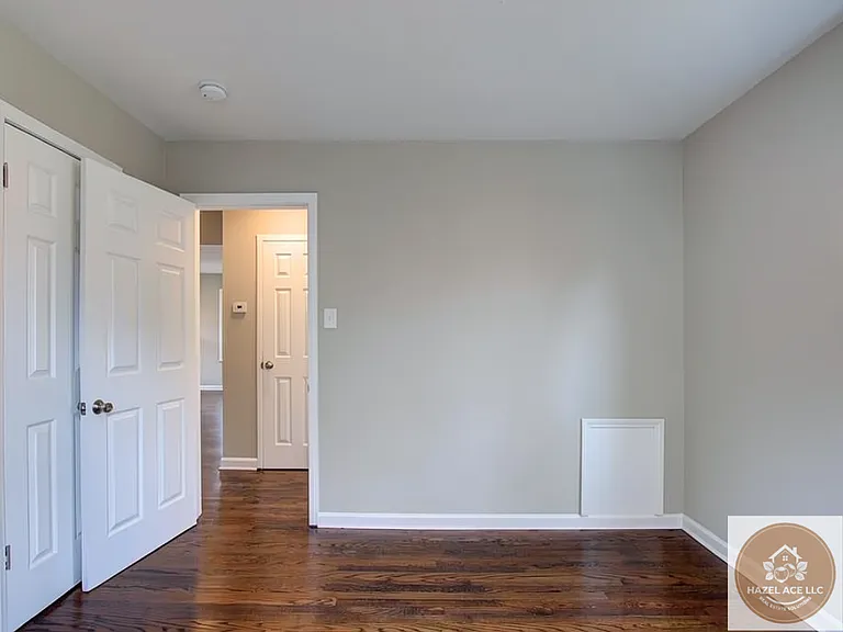 21030 Caledonia Ave #1 — Photo 4