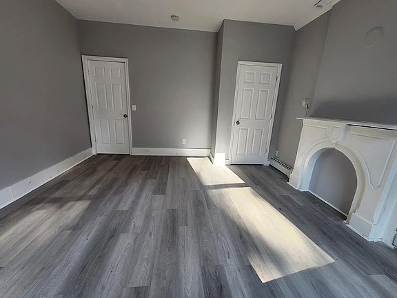 5th image of 188 Chambers St APT 1