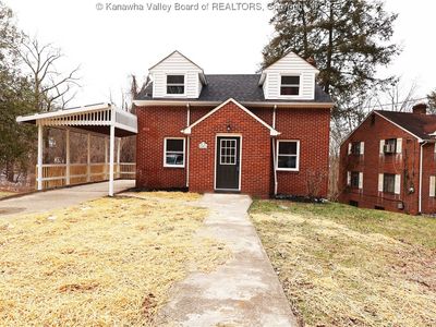 707 White Oak Rd, Charleston, WV, 25302