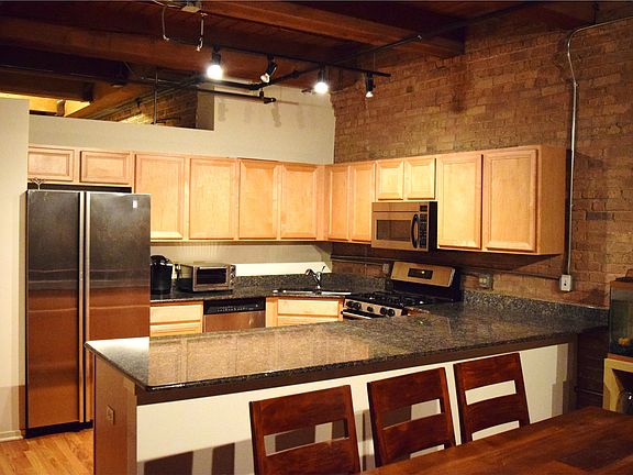 2nd image of 420 W Ontario St APT 306